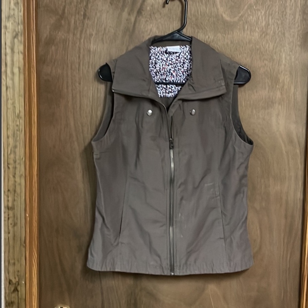 Columbia Full Zip Vest Medium‎